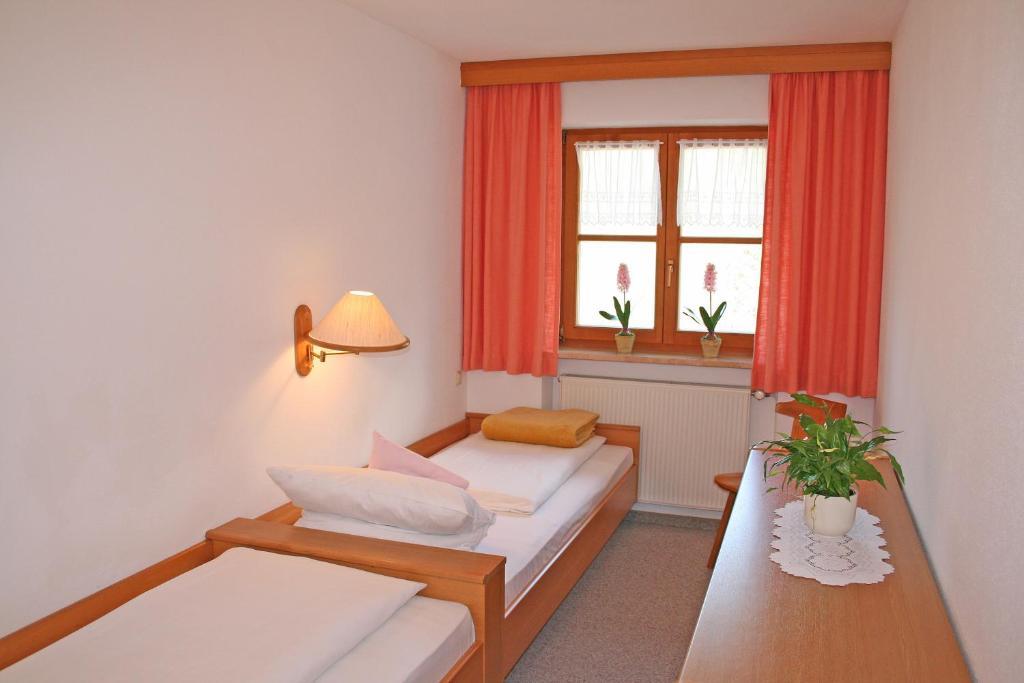 Ferienhaus Am Roemerweg Klais Habitación foto